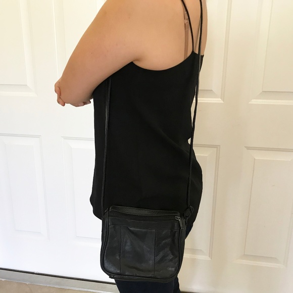 Vintage Black Leather Crossbody Purse - Picture 7 of 8